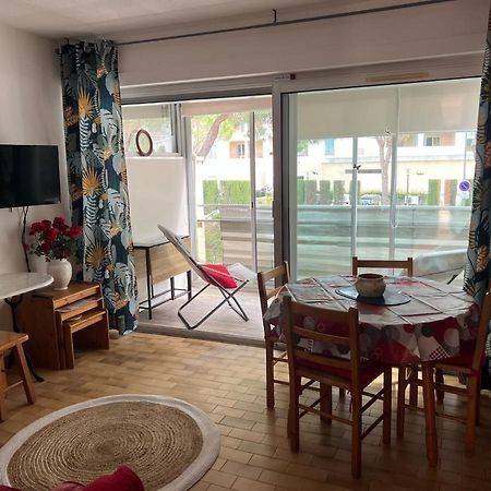 T2 Avec Veranda Et Piscine A Mandelieu La Napoule Extérieur photo