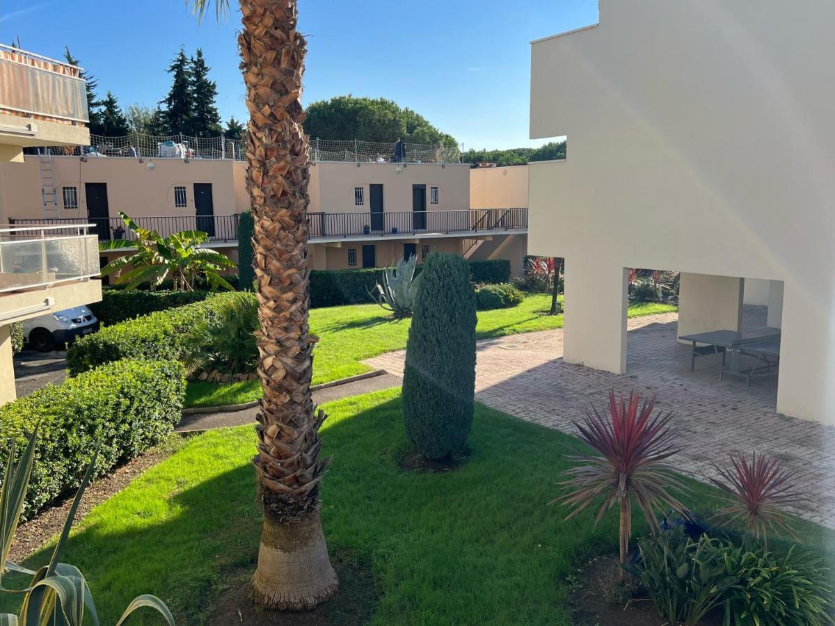 T2 Avec Veranda Et Piscine A Mandelieu La Napoule Extérieur photo